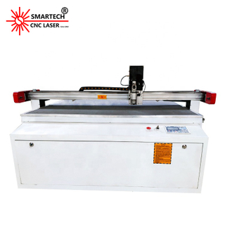 آلة قطع السكين المتأرجحة باستخدام الحاسب الآلي لقطع الجلود والحفر وقطع الأحذية الجلدية